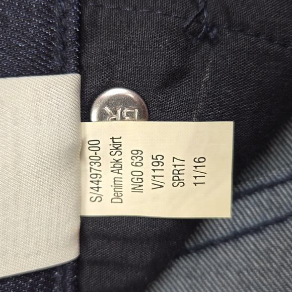 Banana Republic Factory dark wash stretch denim jean pencil skirt, size 0 - Picture 10 of 10